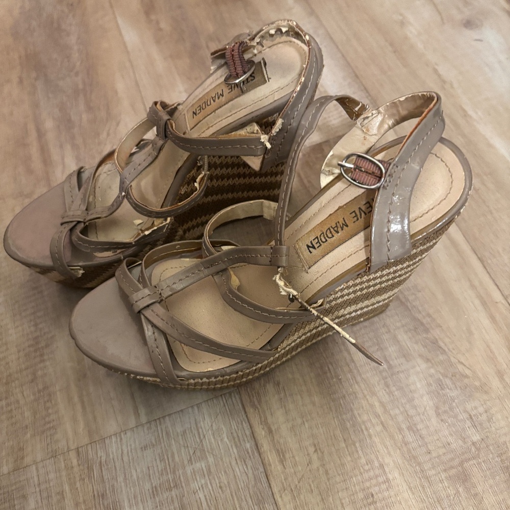 Steve Madden size 6 women’s brown wedge heels
